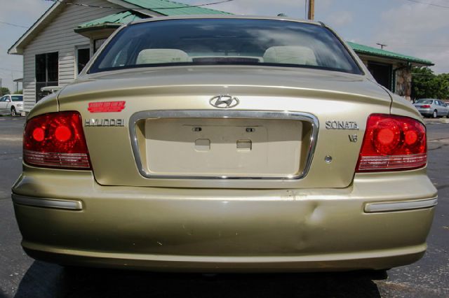 Hyundai Sonata 2004 photo 3