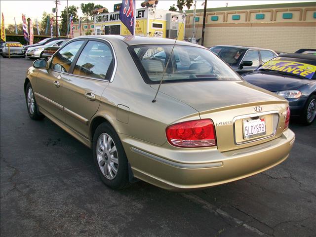 Hyundai Sonata 2004 photo 1