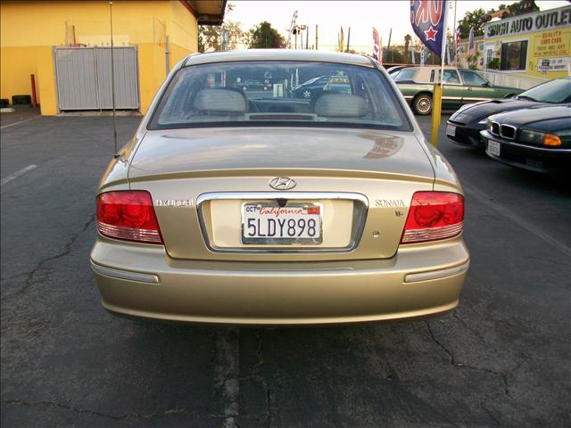 Hyundai Sonata 2004 photo 3