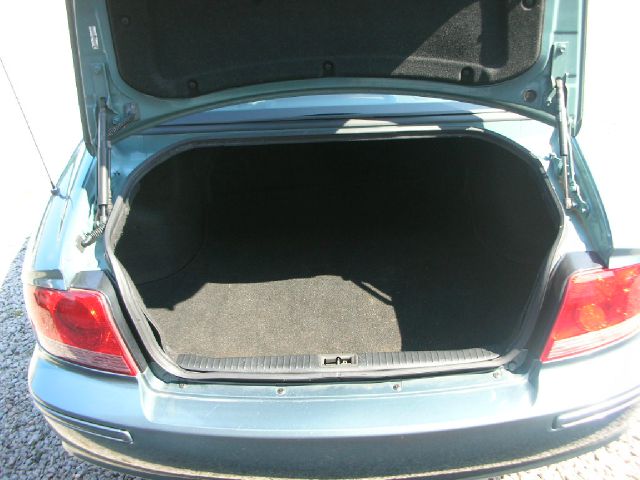 Hyundai Sonata Base Sedan