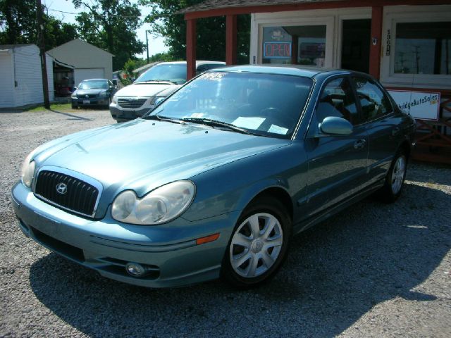 Hyundai Sonata 2004 photo 1