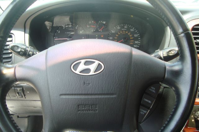 Hyundai Sonata 2004 photo 10