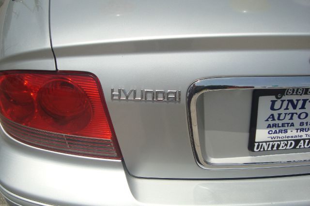 Hyundai Sonata 2004 photo 2