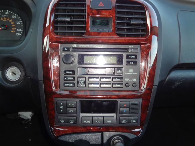 Hyundai Sonata FWD 4dr Sport Sedan