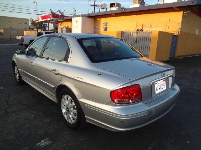Hyundai Sonata 2005 photo 1
