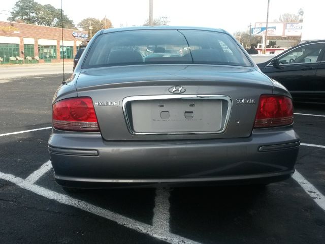 Hyundai Sonata 2006 photo 2