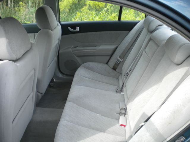 Hyundai Sonata 2006 photo 2