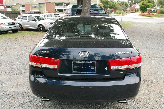 Hyundai Sonata FWD 4dr Sport Sedan