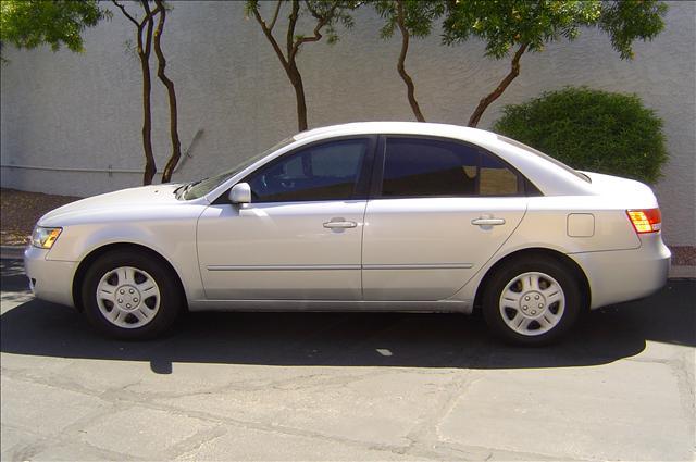Hyundai Sonata S Sedan Sedan