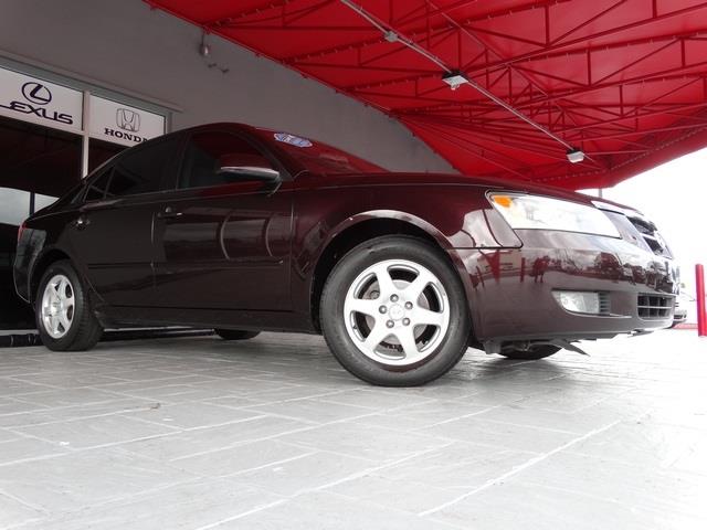 Hyundai Sonata 2006 photo 2