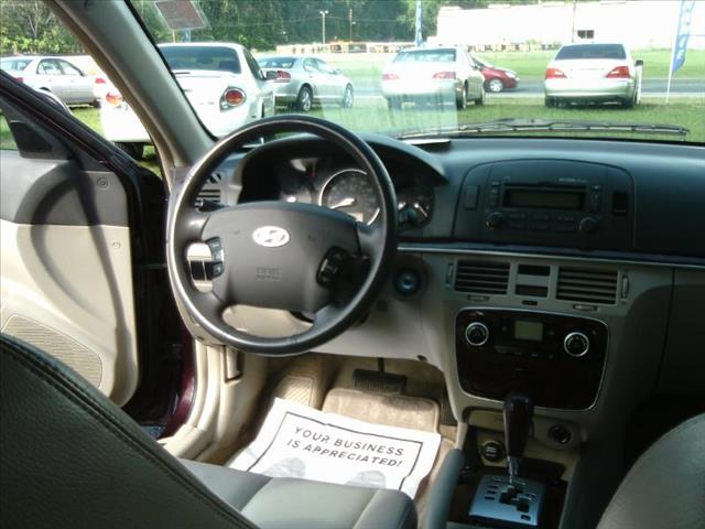 Hyundai Sonata 2006 photo 16