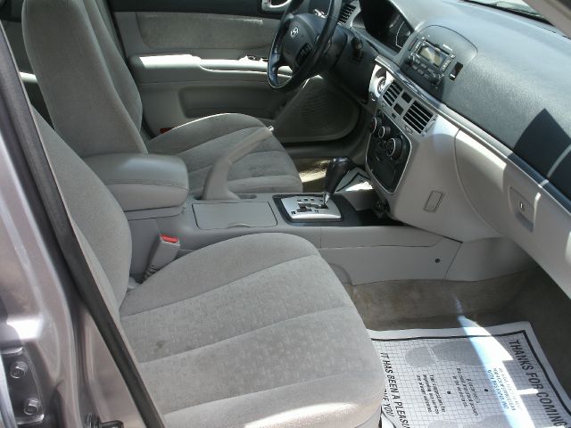 Hyundai Sonata FWD 4dr Sport Sedan