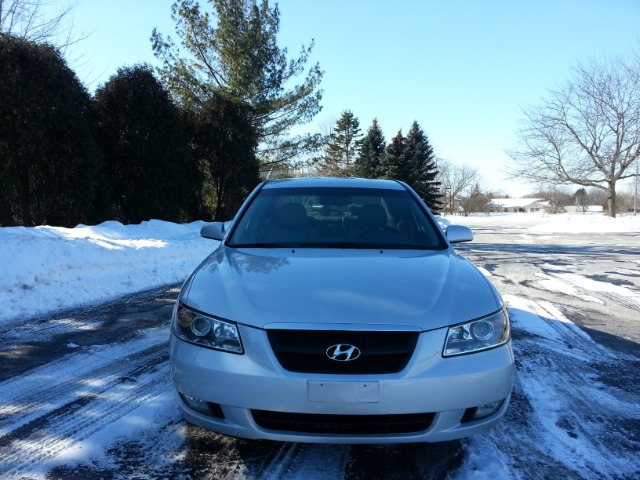 Hyundai Sonata FWD 4dr Sport Sedan