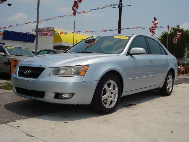 Hyundai Sonata FWD 4dr Sport Sedan