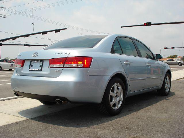 Hyundai Sonata 2006 photo 2
