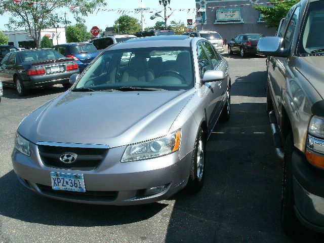 Hyundai Sonata XLS Premium Flex Fuel4x2 Sedan