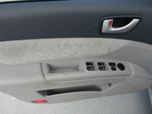 Hyundai Sonata 2007 photo 1