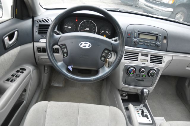 Hyundai Sonata XLS Premium Flex Fuel4x2 Sedan