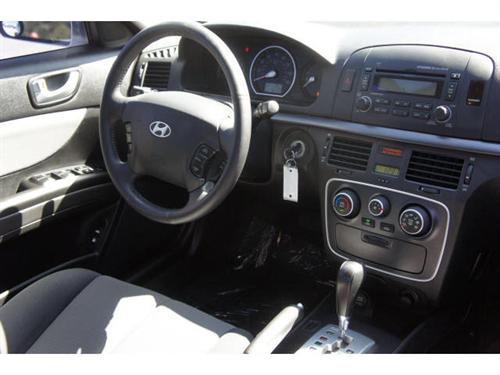 Hyundai Sonata 2008 photo 1