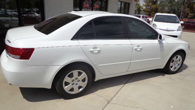Hyundai Sonata 2008 photo 2