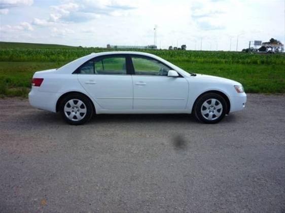 Hyundai Sonata FWD 4dr Sport Sedan