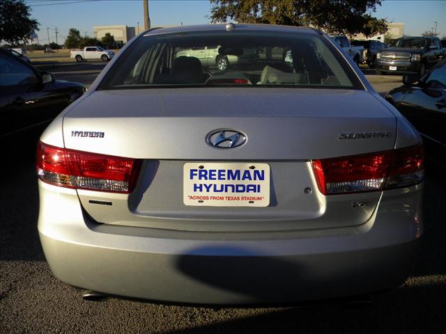 Hyundai Sonata 2008 photo 4