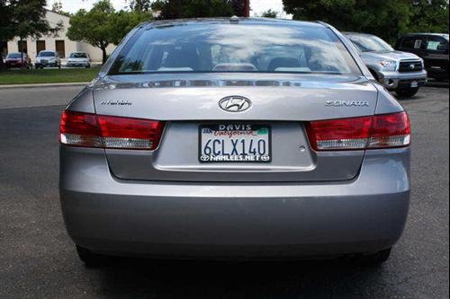 Hyundai Sonata 2008 photo 3