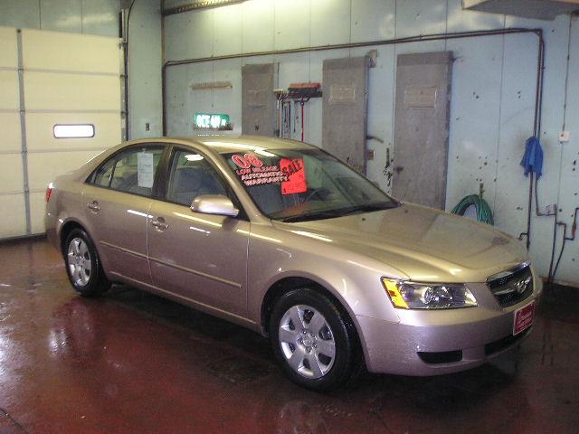 Hyundai Sonata FWD 4dr Sport Sedan