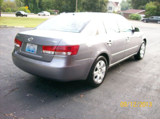 Hyundai Sonata FWD 4dr Sport Sedan