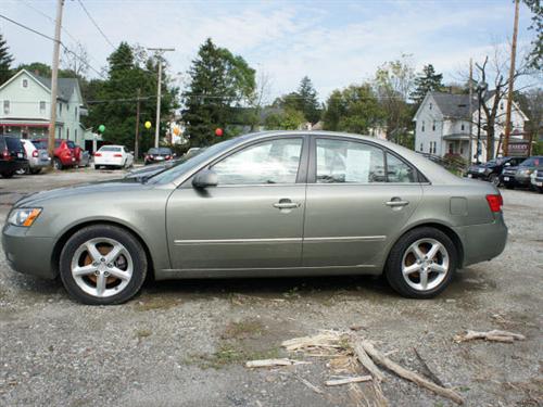 Hyundai Sonata Ext. Cab 6.5-ft. Bed 4WD Other