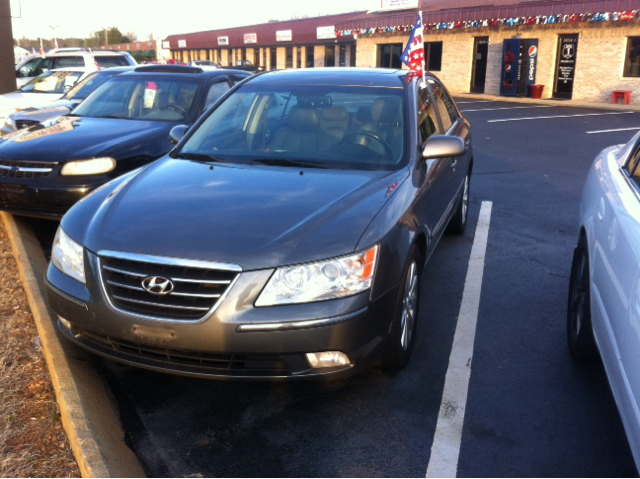 Hyundai Sonata 2009 photo 1