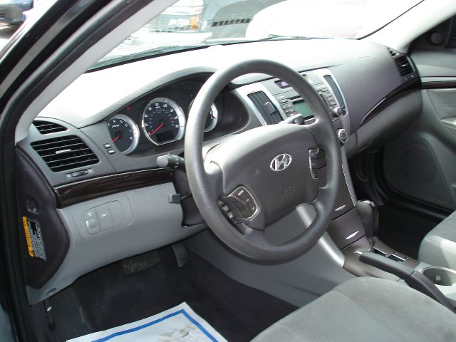 Hyundai Sonata 2009 photo 1