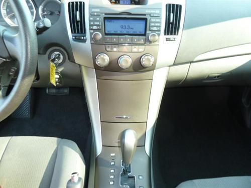 Hyundai Sonata 2009 photo 2
