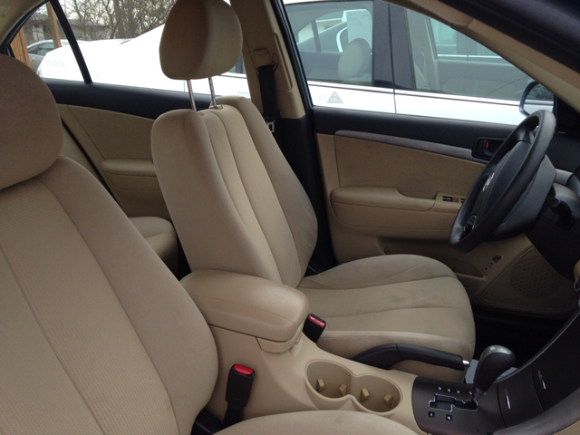 Hyundai Sonata FWD 4dr Sport Sedan