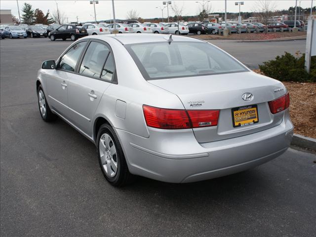 Hyundai Sonata 2009 photo 2