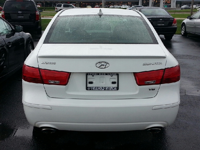 Hyundai Sonata 2009 photo 1