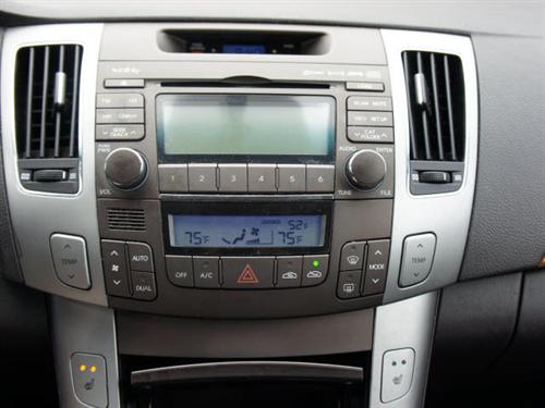 Hyundai Sonata 2009 photo 1