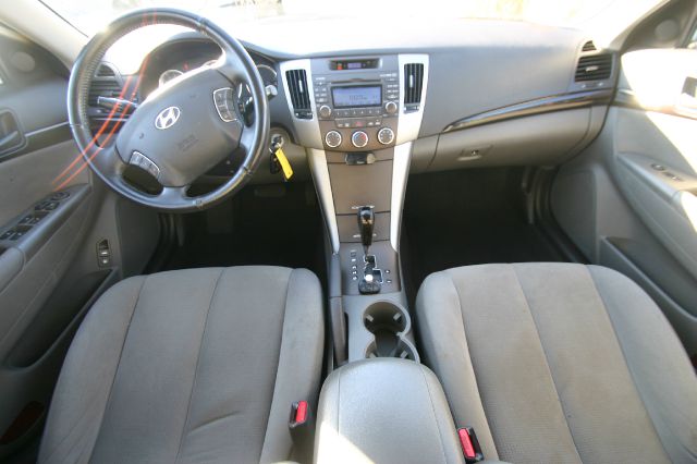 Hyundai Sonata 2009 photo 1