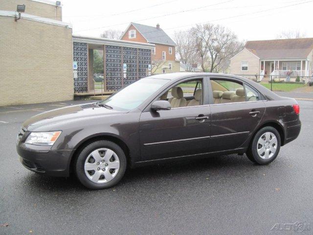 Hyundai Sonata FWD 4dr Sport Sedan
