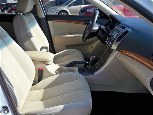 Hyundai Sonata 2009 photo 1
