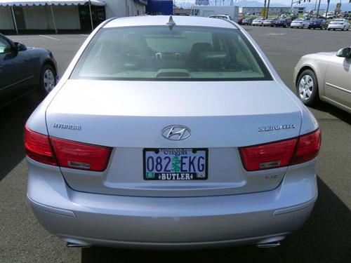 Hyundai Sonata 2009 photo 4