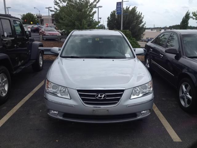 Hyundai Sonata 2009 photo 1
