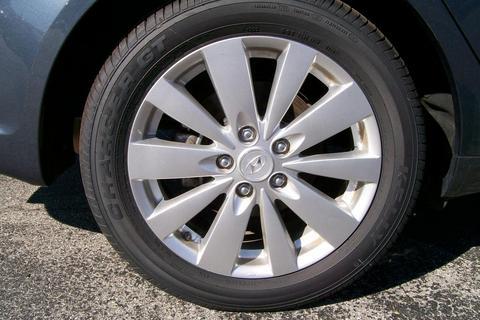 Hyundai Sonata 2009 photo 1