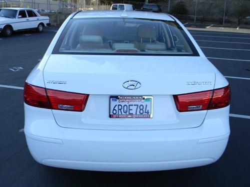 Hyundai Sonata 2009 photo 4