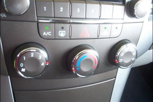 Hyundai Sonata 2009 photo 1