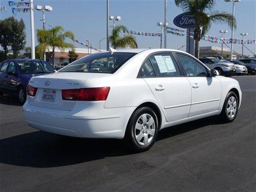 Hyundai Sonata 2010 photo 1
