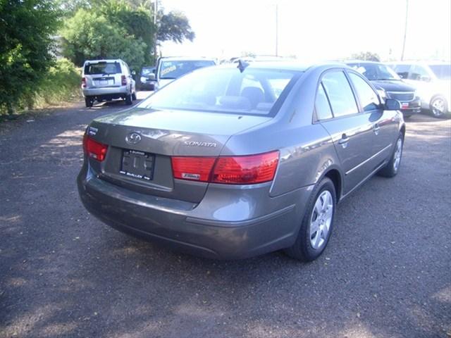 Hyundai Sonata 2010 photo 1