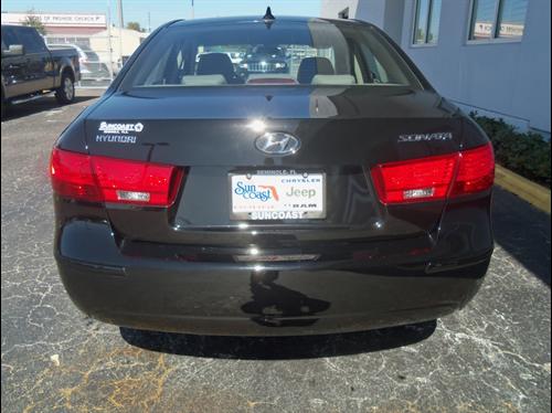 Hyundai Sonata 2010 photo 1