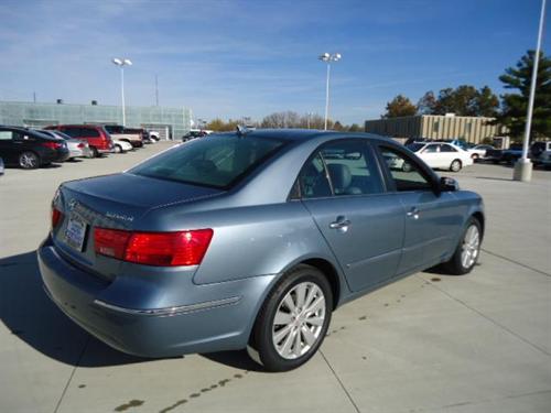 Hyundai Sonata 2010 photo 2