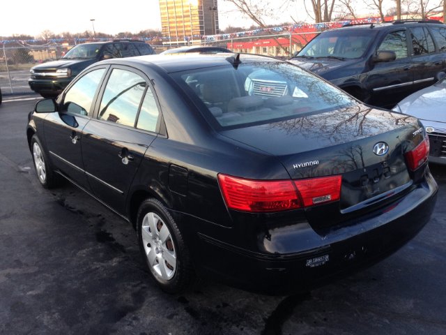 Hyundai Sonata 2010 photo 1